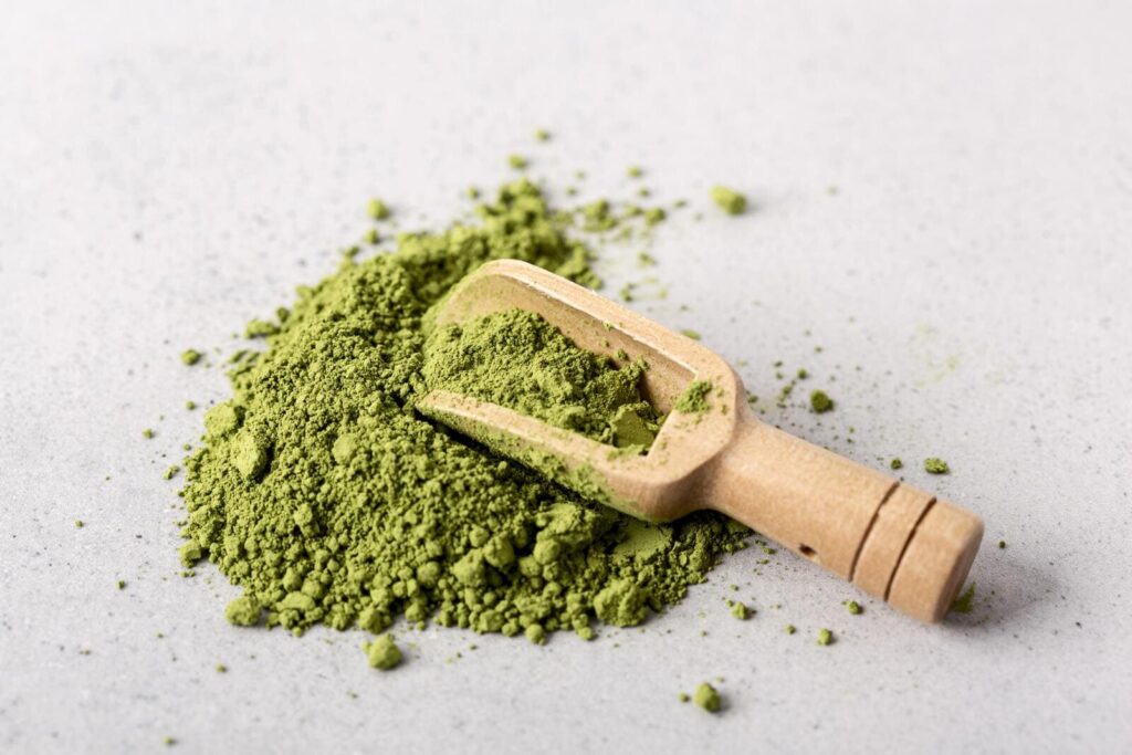 Které faktory ovlivňují konečné účinky zeleného kratomu?